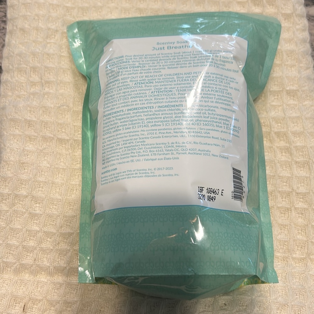 Just Breathe Scentsy Soak 2lbs - Picture 2 of 2